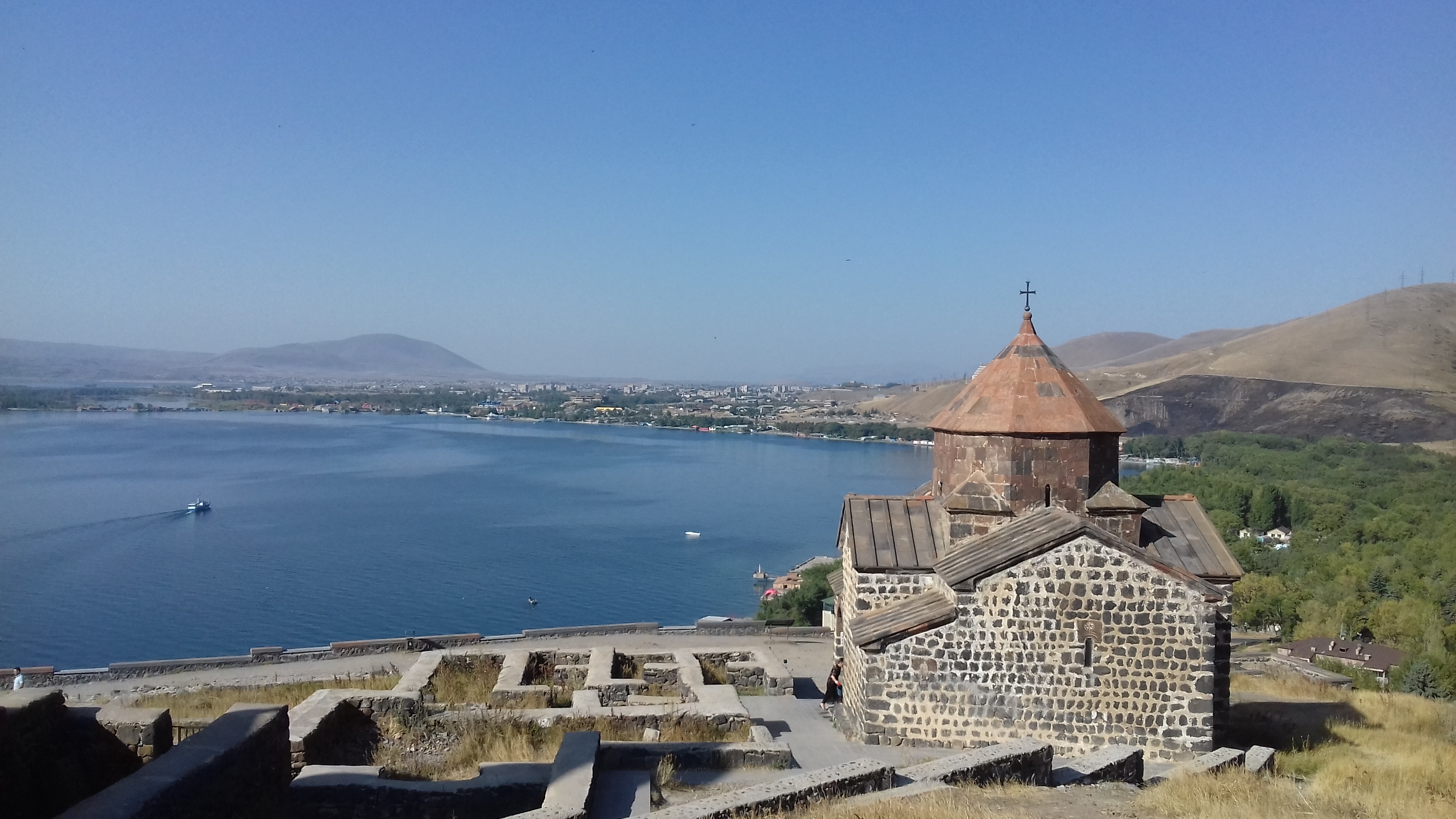 Keeping Lake Sevan healthy: how nature could help tackle water pollution