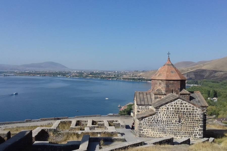 Keeping Lake Sevan healthy: how nature could help tackle water pollution